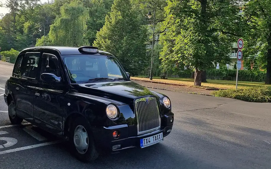 Vyhlídková jízda po Varech v londýnském taxi