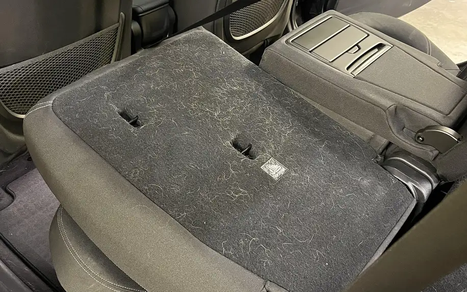 Mokré čištění interiéru auta: pokročilé i kompletní