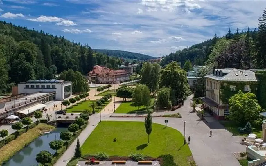 Luhačovice - Hotel Jestřabí, Česko