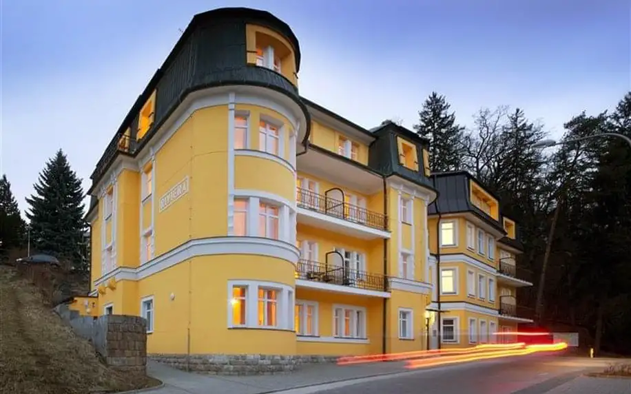 Luhačovice - Hotel Riviera, Česko