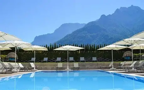 Tyrolsko v Elaya Hotel Steinplatte **** s polopenzí a neomezeným wellness (2 000 m²) s bazény a saunami