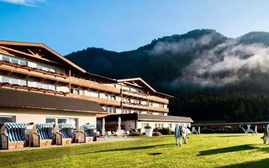 Tyrolsko v Elaya Hotel Steinplatte **** s polopenzí a neomezeným wellness (2 000 m²) s bazény a saunami