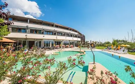 Balaton v luxusním Golden Lake Resort Hotelu **** s polopenzí a neomezeným wellness s bazény a saunovým světem