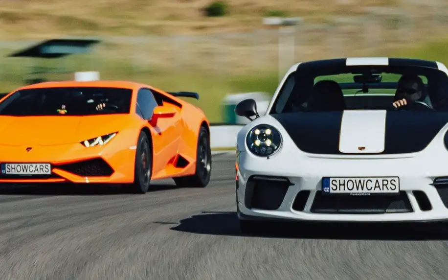 Jízda ve dvou supersportech: Porsche, Lamborghini, Ferrari, ad.