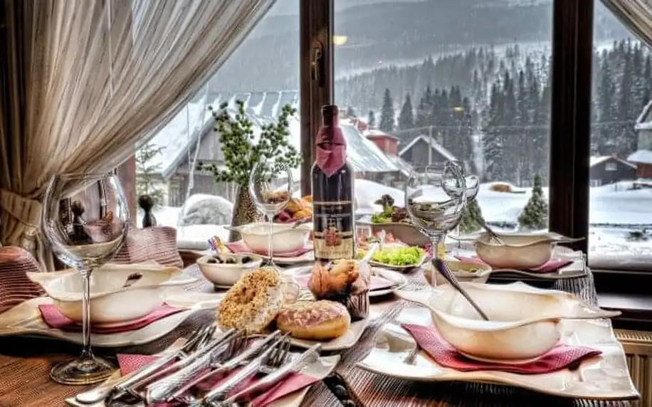 Belianské Tatry: Ždiar ve Winter & Summer Resortu *** s polopenzí, privátní vířivkou a dětským koutkem