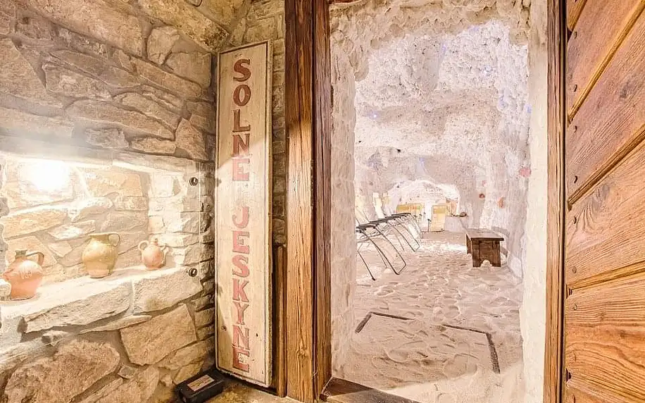 Medová masáž, koupel a solná jeskyně v srdci Štramberku pro dva