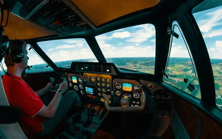 Let v simulátoru letadla L-410