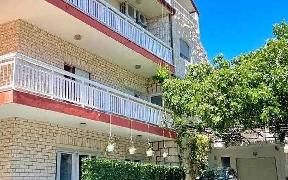 Chorvatsko, Omiš: Apartments Neven