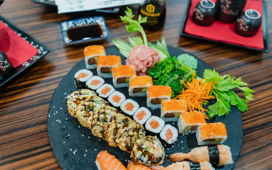 Sushi sety s 26 až 85 ks: losos, krevety, tuňák aj.