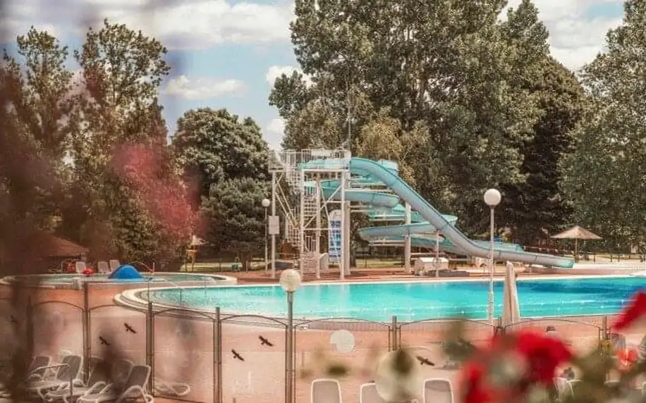 Slovinsko v Hotelu Village Zeleni Gaj *** s polopenzí a termálními bazény i saunami + 2 děti do 12 let zdarma