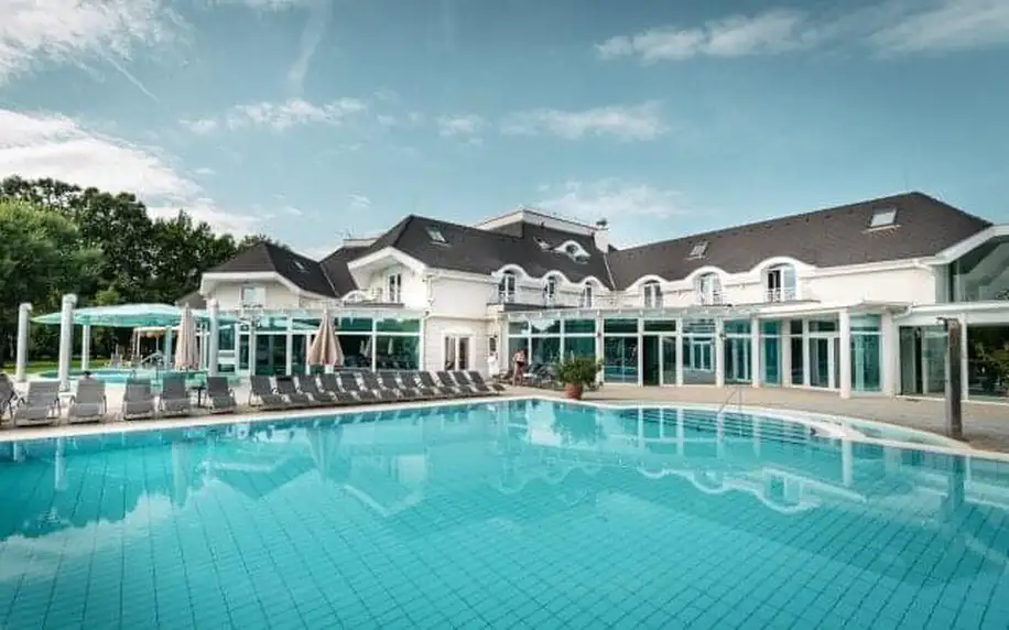 Maďarsko v Liget Wellness és Konferencia Hotelu **** s polopenzí a vstupem do termálních bazénů + saunový svět