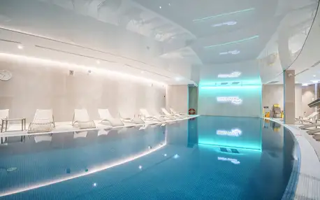Lxusní hotel u Baltu s wellness a bazény, děti zdarma