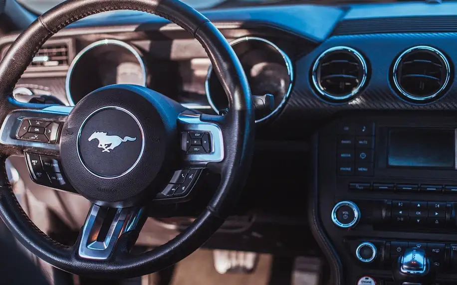 Ford Mustang: spolujízda, řízení i zapůjčení až na 4 dny