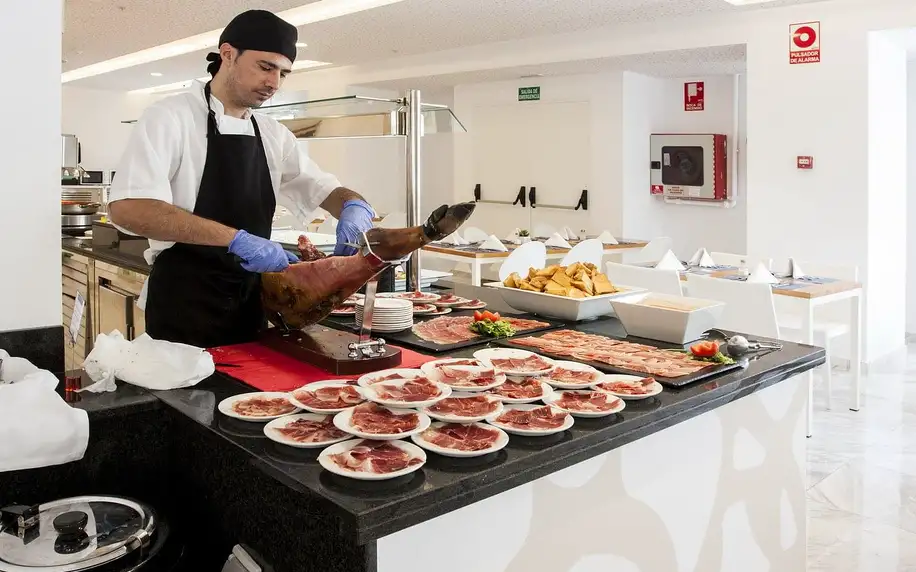 Španělsko - Valencie letecky na 5-8 dnů, snídaně v ceně