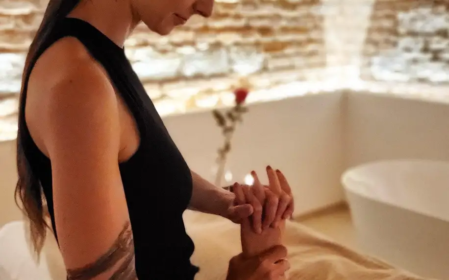 Masážní rituály pro odpočinek s možností individuální jógy