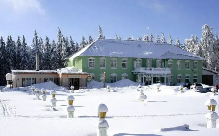 Krušné hory: Jáchymov u Božídarského rašeliniště v Hotelu Berghof *** s polopenzí + kulečník a vyžití pro děti