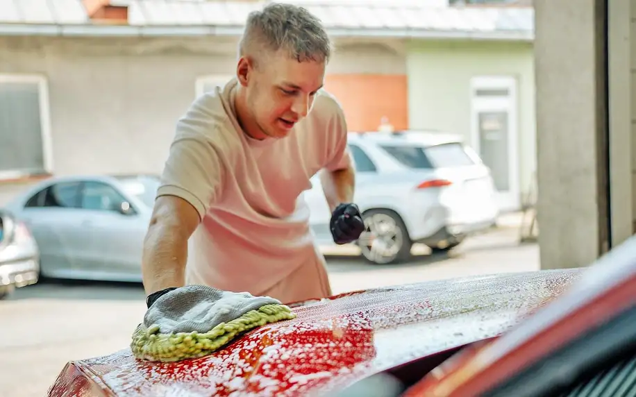 Péče o auto v Opavě: čištění interiéru i exteriéru