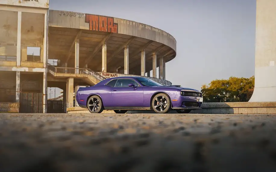 Jízda v Dodge Challenger Shaker: 20–50 minut