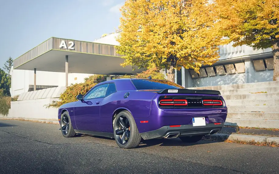 Jízda v Dodge Challenger Shaker: 20–50 minut