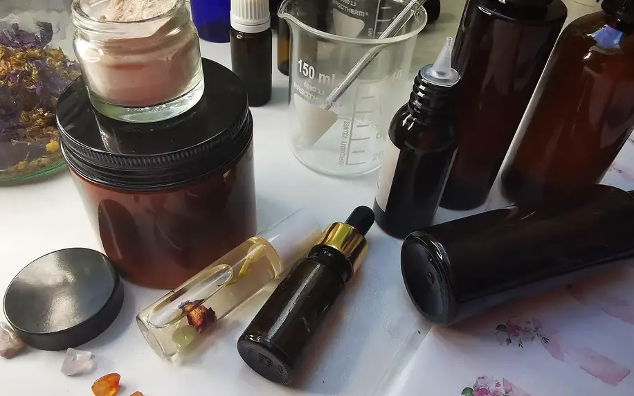 Workshop výroby kosmetiky: peeling, sérum i parfém
