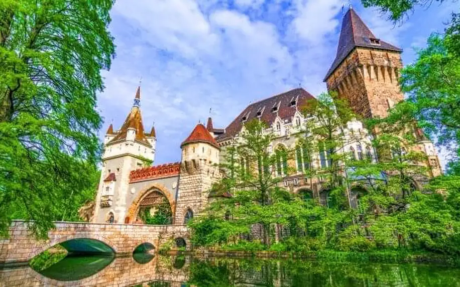 Pobyt v centru Budapešti u Zoo a hradu Vajdahunyad v Hotelu Benczúr *** se snídaněmi + dítě do 12 let zdarma