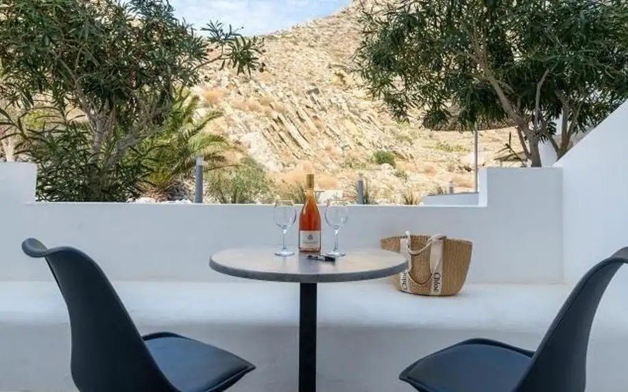 Řecko - Santorini letecky na 4-22 dnů, snídaně v ceně