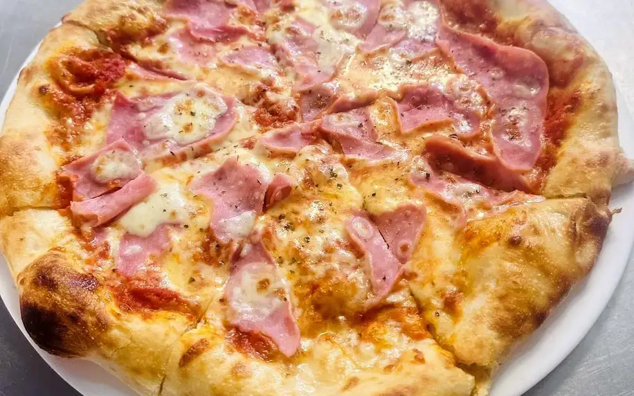 Pizza dle výběru z 9 druhů v Kaznějově pro 1-2 osoby