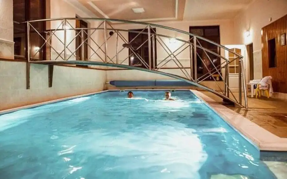 Pobyt u Kremnického hradu: Hotel Golfer *** s polopenzí, bazénem, saunami a vyžitím pro děti i sportovce