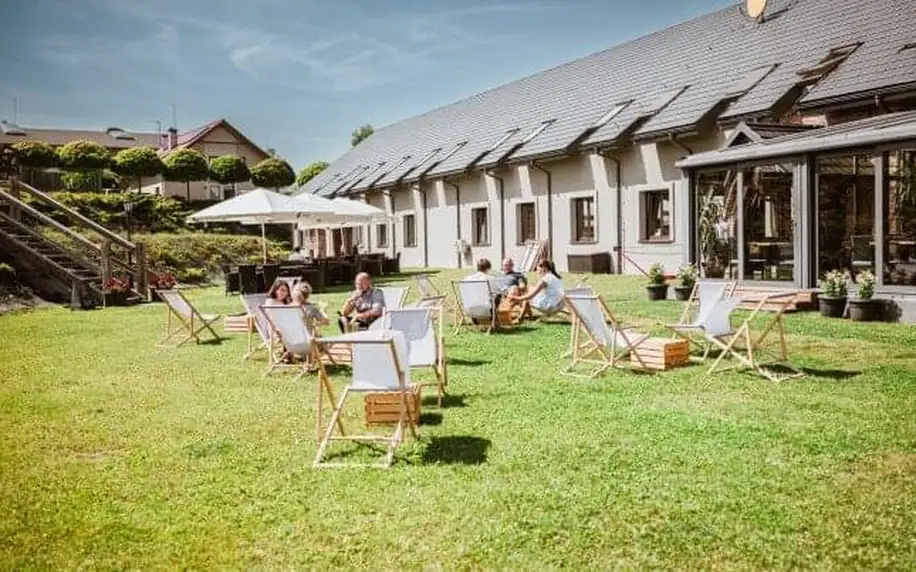 Polsko u Krakova na luxusním ranči: Hotel Szary Residence *** se snídaní/polopenzí a relaxací ve wellness