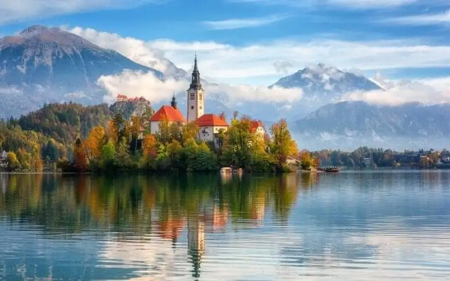 Slovinsko jen 400 m od jezera Bled: Hotel Astoria Bled *** se snídaněmi a luxusním wellness se saunovým světem