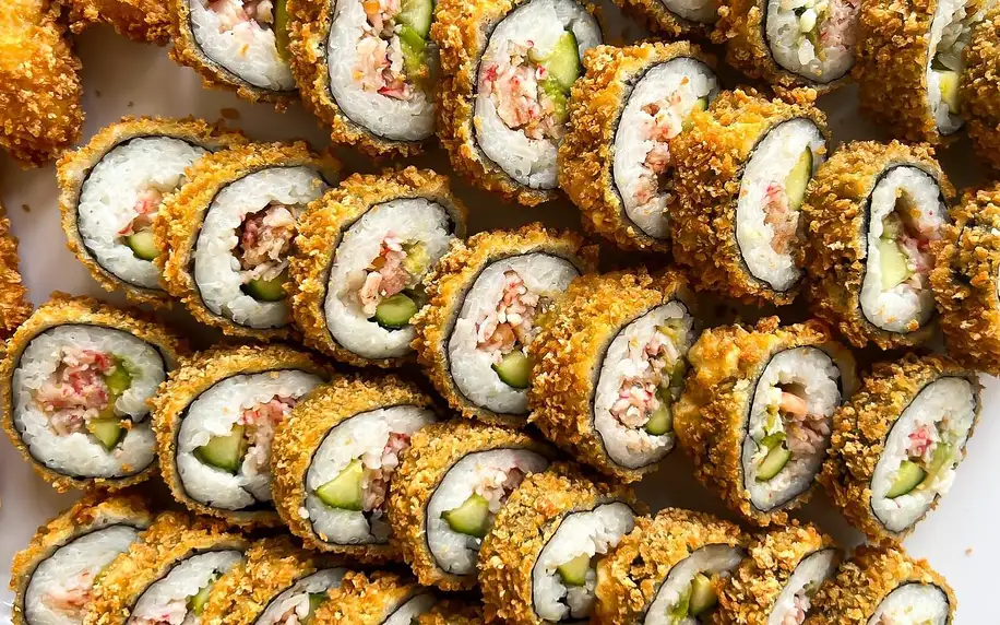 Tempura sushi: 21-57 ks s lososem, krevetami a krabem