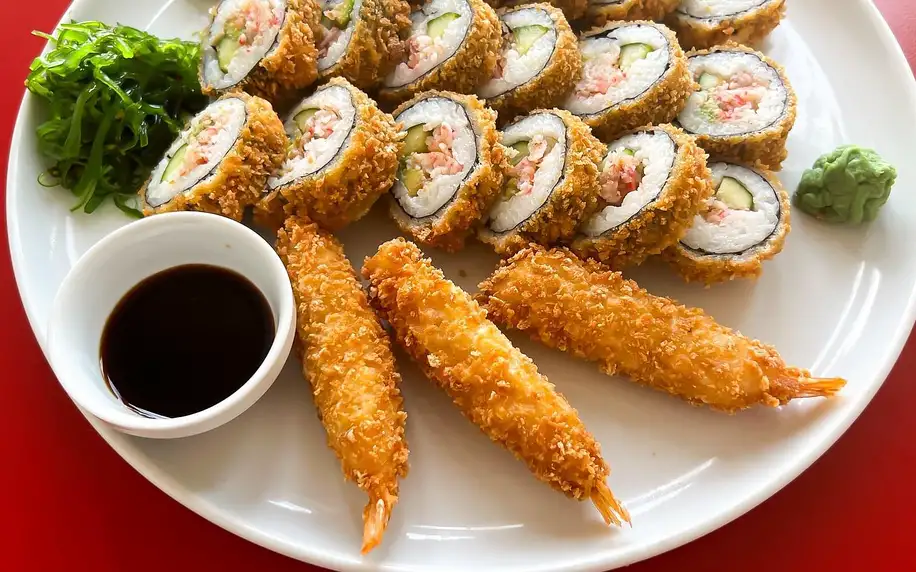 Tempura sushi: až 57 ks s lososem, krevetami a krabem