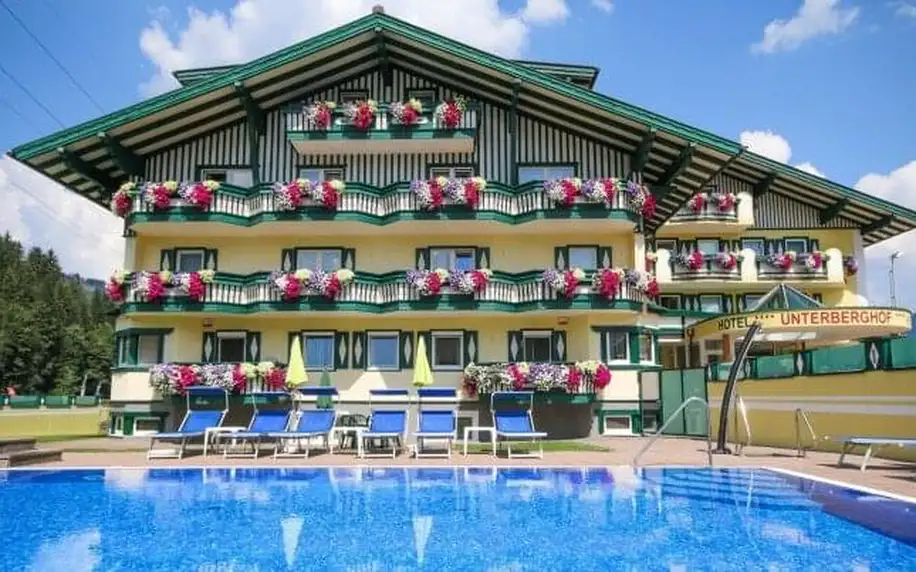 Rakouské Alpy: Hotel Unterberghof **** s rozšířenou polopenzí, venkovním bazénem a slevovou kartou s výhodami