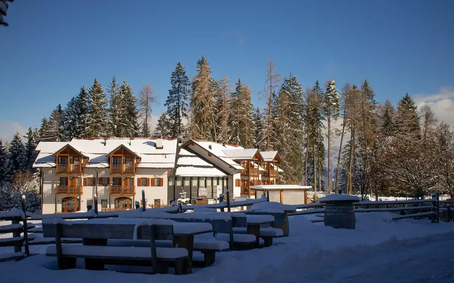 Zima v Dolomitech: 111 km sjezdovek i polopenze