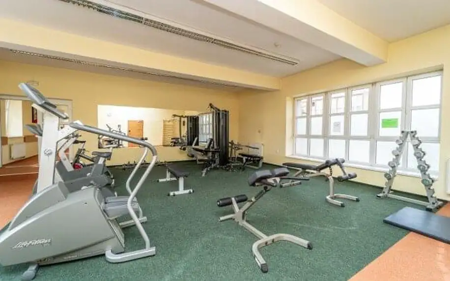 Slovenský ráj: Parkhotel Centrum *** se snídaněmi, slevou do Thermalparku Vrbov a neomezeným fitness centrem