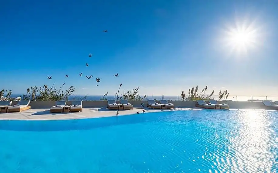 Řecko - Santorini letecky na 8-15 dnů, snídaně v ceně