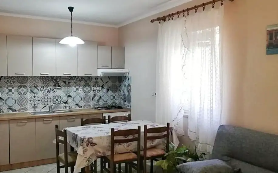 Chorvatsko, Brač: Apartments Jakšić