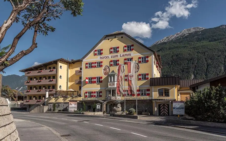 Tyrolské Alpy se snídaní či polopenzí a wellness