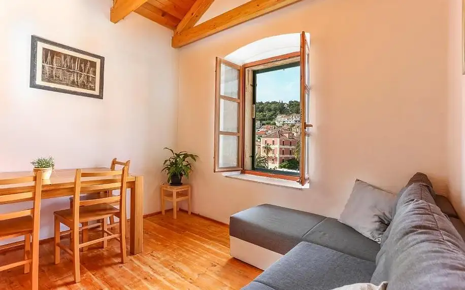 Chorvatsko, Hvar: Apartment Lilly with Amazing City View