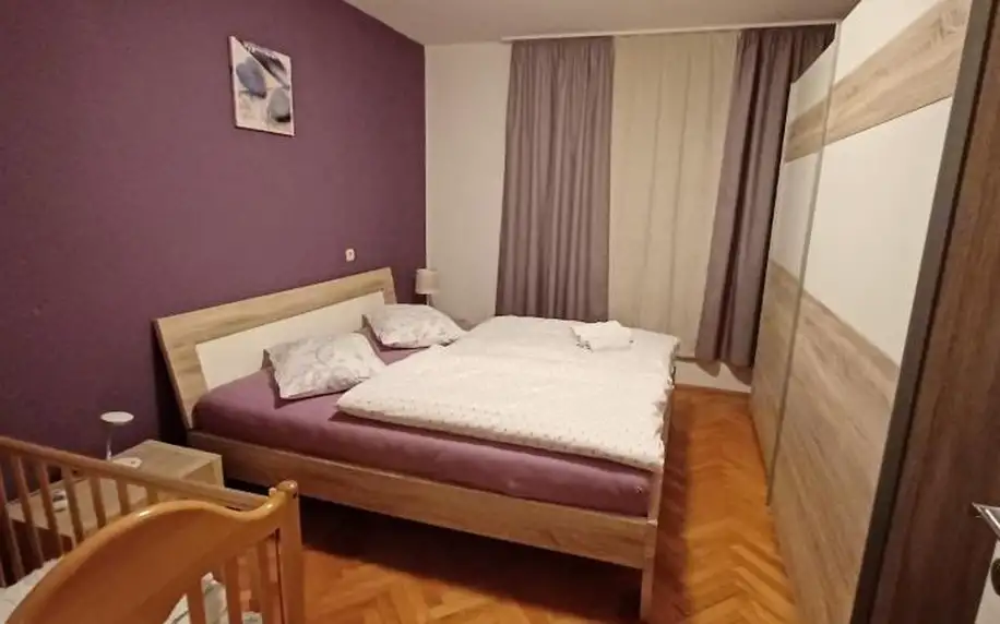 Chorvatsko, Omiš: Apartment Nevena