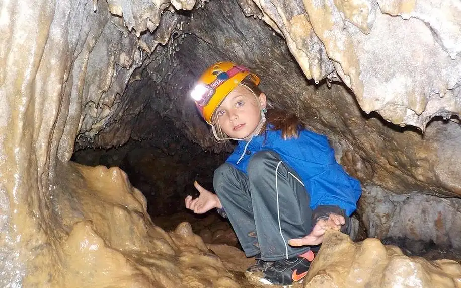 Unikátní rodinná bojovka v jeskyni Moravského krasu