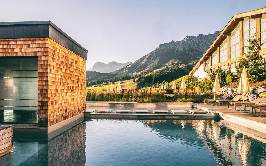 Hotel v Alpách u sjezdovky: jídlo, wellness, herny