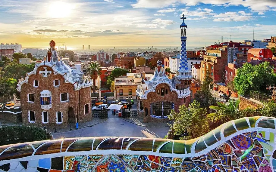 Letecky do Barcelony: 3 noci v hotelu i průvodce