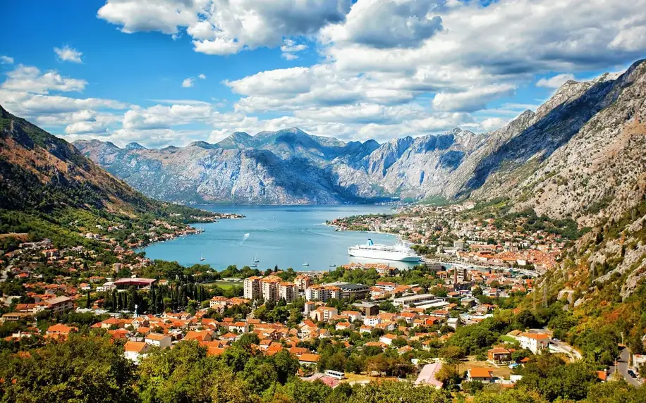 Černá Hora letecky na 8 dnů, snídaně v ceně