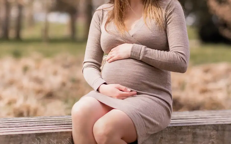 Venkovní focení: těhotenské, rodinné i jednotlivců