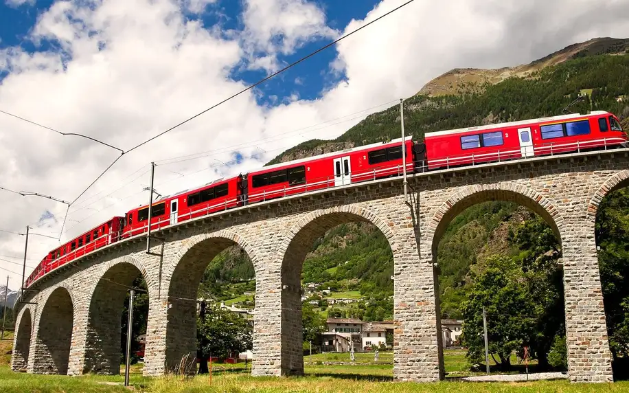 Cesta jedinečným alpským vlakem: Tirano–St. Moritz