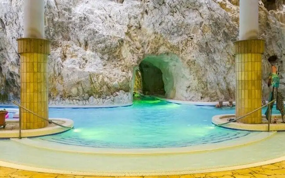 Miskolc u jeskynních lázní v Hungária Panzió s polopenzí, neomezeným wellness (vířivý bazének, sauny) + vyžití