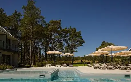 Baltské moře jen pár kroků od pláže a jezera: Saltic Hotel Resort & Spa Łeba s polopenzí a neomezeným wellness