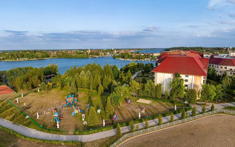 Rodinný pobyt u Mazurských jezer s obřím aquaparkem