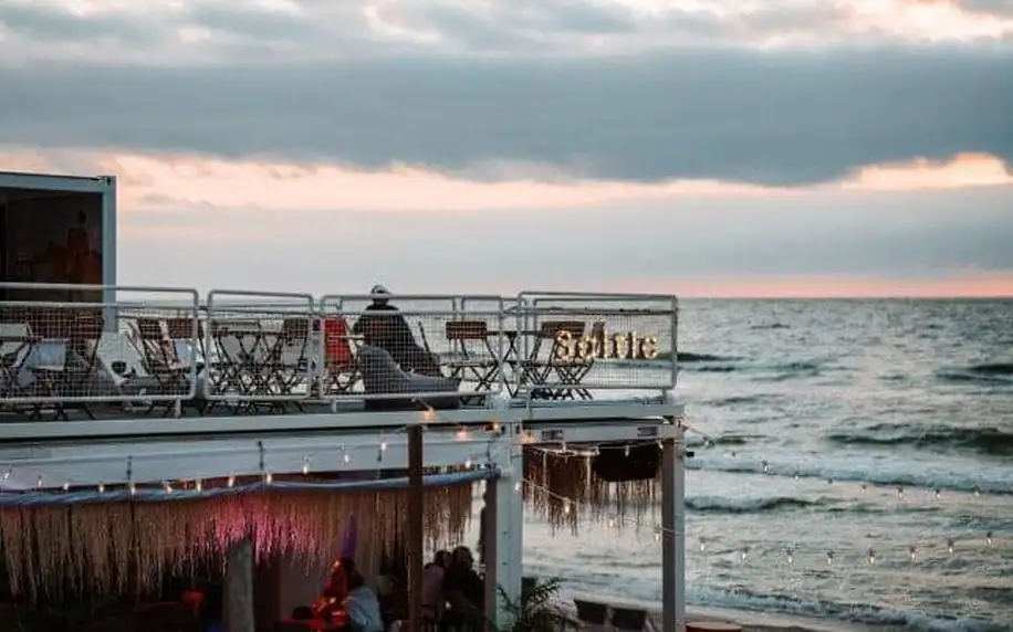 Baltské moře jen pár kroků od pláže: Saltic Resort & Spa Grzybowo s polopenzí a neomezeným wellness